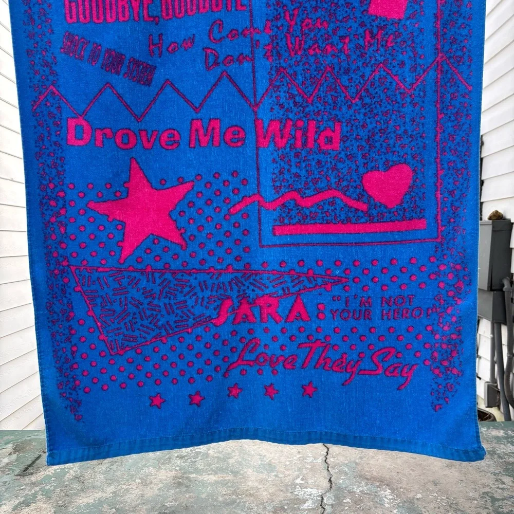 🩵 Tegan and Sara Beach Towel 💓 Heartthrob 💓 Album Merch 2013 🩵 *Super Rare* 💘💘💘